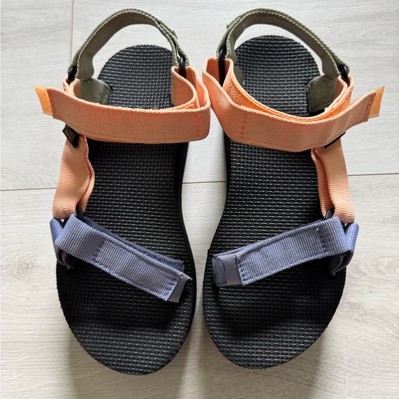 Teva flatform platform universal pastel color sandals women’s size 6 - Picture 4 of 11